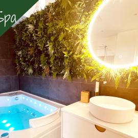 Le Jungle SPA ****, hotel v destinaci Nîmes