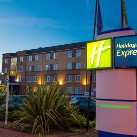 Holiday Inn Express Cardiff Bay by IHG, hotel u Cardiffu