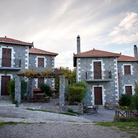 Malevos Traditional Houses, Hotel in Áyios Pétros
