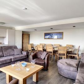 Appartement 5 pièces pour 10 pers · Proche pistes · Balcon · Sauna & Hammam - FR-1-344-135, hotel in Les Menuires
