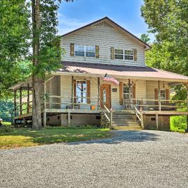 The Bunkhouse at Kudzu Cove Cabins Resort