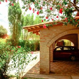 Bamboo Village Place, hotel in Tumbaco