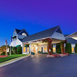 Apple Tree Inn; SureStay Collection by Best Western, hotel v destinácii Petoskey