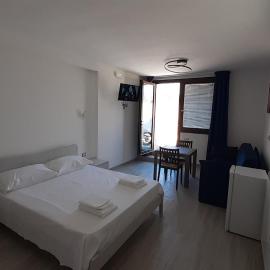 Villa Saponaro - Affittacamere, hotel a Torre Lapillo