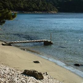 Apartments by the sea Cove Saplunara, Mljet - 12849, hotel i Maranovići