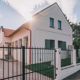 Kardamom Studio Apartman, Hotel in Szigliget