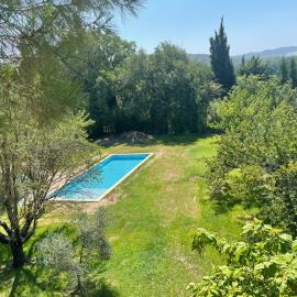 Studio avec piscine, hotel di Orgon
