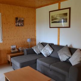 Beautiful lake view 3 bedroom chalet 68, ξενοδοχείο σε Saint-Manvieu-Bocage