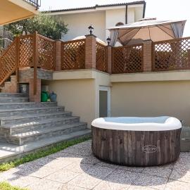 La Roccia Fiorita Appartamento con giardino e Jacuzzi, hotel di Varazze
