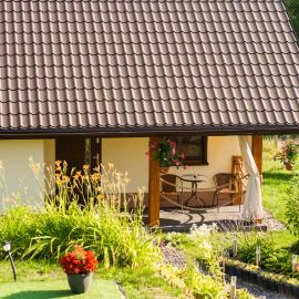 Brzozowy Zagajnik MK - Prywatny Domek, Relaks, Mini Golf i Natura, Hotel in Brzozowa