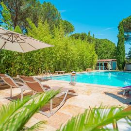 La Bastide des Pins, hotel in Castillon-du-Gard