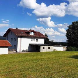 Urlaub am Sonnenhügl, hotel en Rinchnach