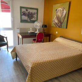 L'Abribis, hotel em Firminy