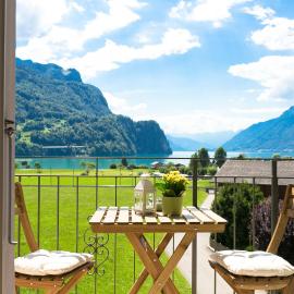 Spirit Apartments - Balkon mit Seesicht - Parkplatz - AC – hotel w mieście Brienz