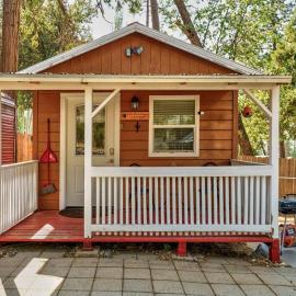 Acorn Cottage - Hidden gem in green heaven, getaway to Bass Lake & Yosemite, hotel in Oakhurst