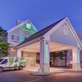 Holiday Inn Milwaukee Airport by IHG, hotel di Milwaukee