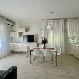 Stunning Apartment 300mt by the sea Forte dei Marmi, hotel in Forte dei Marmi