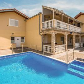 Stunning Apartment In Kakma With Swimming Pool
