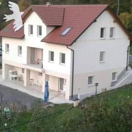Sobe pri Roži, hotel di Postojna