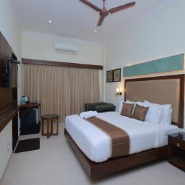 Hotel Comorin Grand