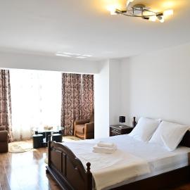 Vacation Apartment with free parking, хотел в Сибиу