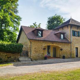 Stunning Apartment In Vitrac With Wifi