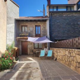 CASA RURAL EL TOLEO – hotel w mieście Hoyos del Espino