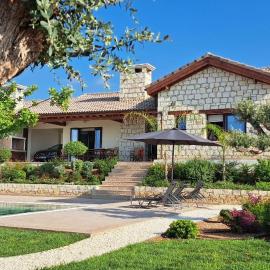 STAY Chrystallia Holiday Villa