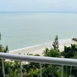 Paradise by the Sea in Penang by Veron at Rainbow Paradise, hotel in Tanjung Bungah