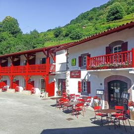 Logis Hotel Erreguina, hótel í Banca