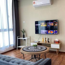#1.3 Cozy 7Pax Large Beds 2B1R Vivacity Kuching Jazz Suites, hotel a Kuching