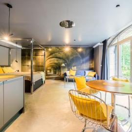 Lovely 1-bedroom condo with patio/ free parking lot, hotel a Essen