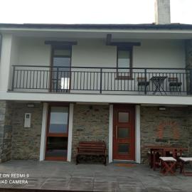 La Casina de Tano (Playa Tauran), hotel a Luarca