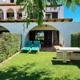 Casa en Les Oliveres ideal para familias con niños, hotel en El Perelló