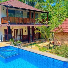 Lakefront Beach Homes, viešbutis mieste Čerai Bičas