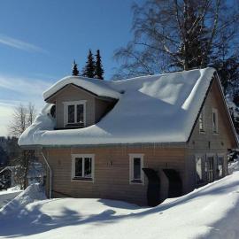 Chalets zum Latschen, хотел в Маут