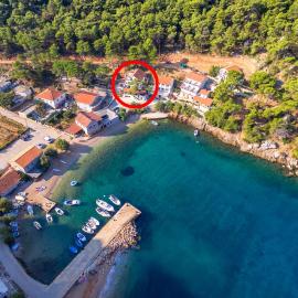 Apartments by the sea Cove Vela Stiniva, Hvar - 6864, hotel in Poljica