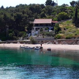 Apartments by the sea Rogac, Solta - 5166