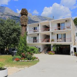 Apartments with parking space Tucepi, Makarska - 6695