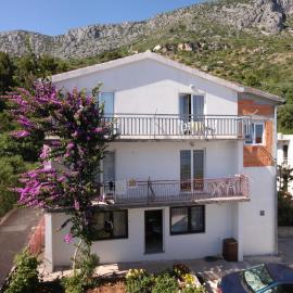 Apartments by the sea Podaca, Makarska - 6745, hotel in Podaca