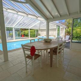 Villa 'Andercool' avec piscine utilisable en toutes saisons, hotel in Andernos-les-Bains