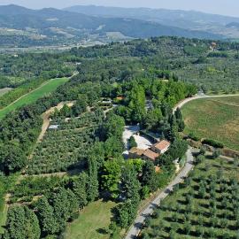 Agriturismo Fattoria La Prugnola, hotel u gradu Monteskudajo
