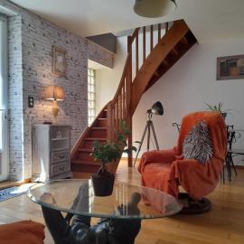 Maison de village avec patio et terrasse