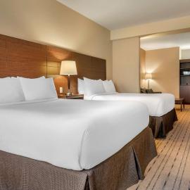 Best Western Plus, Bathurst Hotel & Suites โรงแรมในบาเติร์สต์