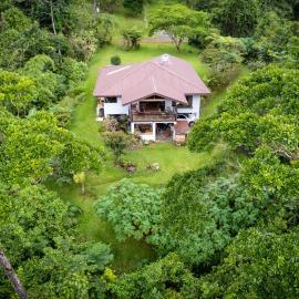 Bromelia House, hotel in San Gerardo