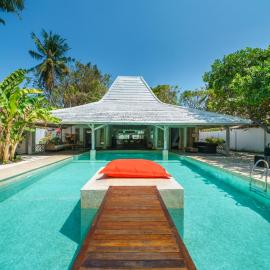 Villa Merano - Huge pool - Meno, hotel in Gili Meno