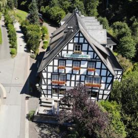 Hotel & Gasthof Hubertushöhe - Ihr Hotel für Urlaub mit Hund, готель у місті Шмалленберг