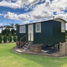 The Hawthorn Shepherds Hut – hotel w mieście Eyemouth
