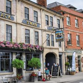 The Black Swan Inn, khách sạn ở Devizes