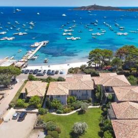 Pinarellu Appt T3 de standing 50m plage -77 m2 6p WiFi, hotel in Zonza